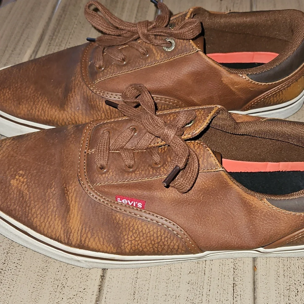 Shos- Men - Picture 2 of 8